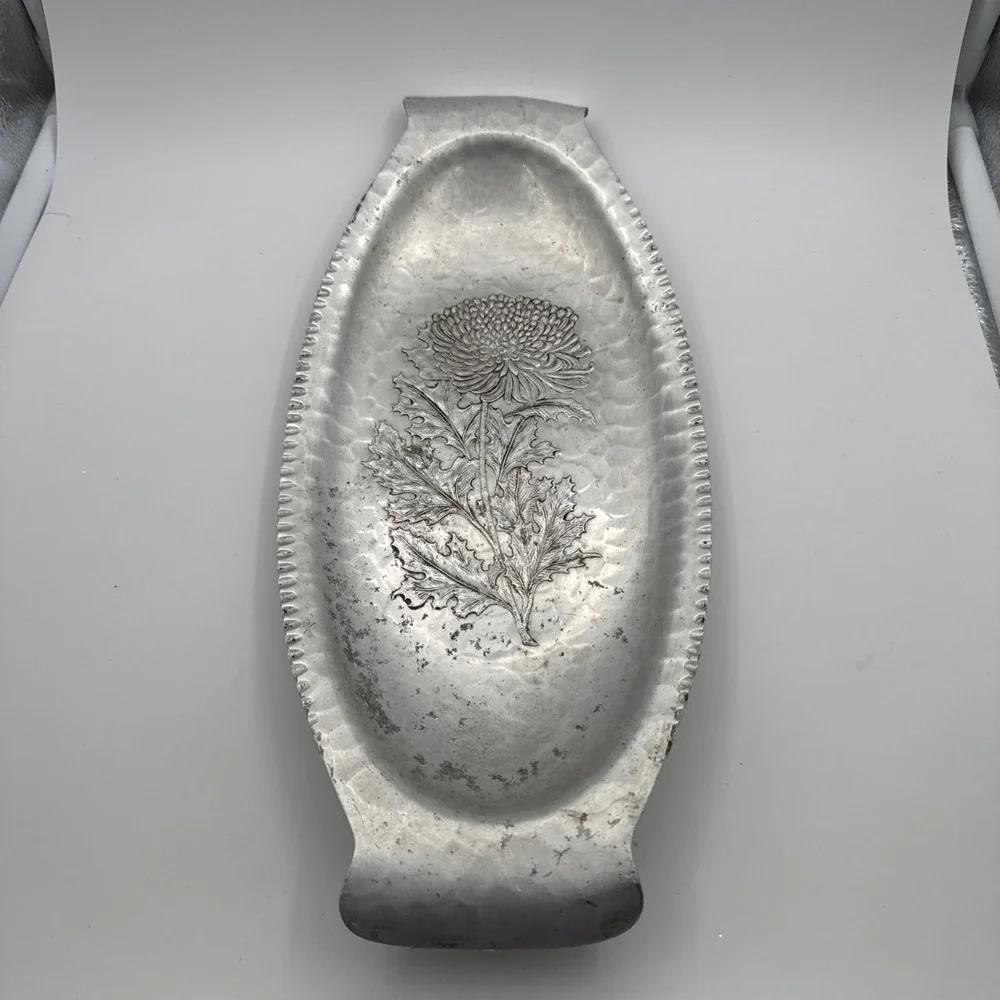 Trade Continental Silverlook Hand Wrought #571‎ Dandelion Bread Tray Hammered